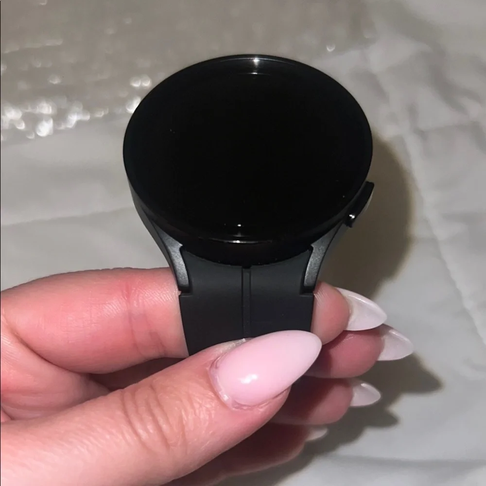 Samsung Galaxy 45MM Black Smartwatch with LTE and GPS with 20mm rubber strap